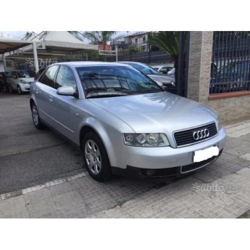 AUDI A4 2ª serie - 2001