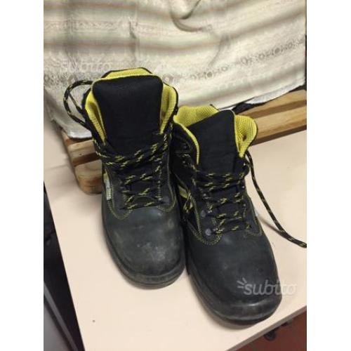 Scarpe antinfortunistiche numero 42