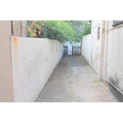 Bilocale indipendente in zona Semicentrale
