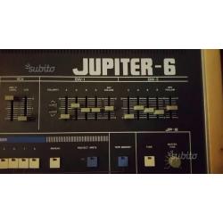 Roland jupiter 6 con flight case