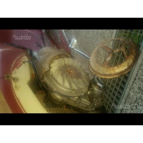 Vespa faro basso con documenti originali