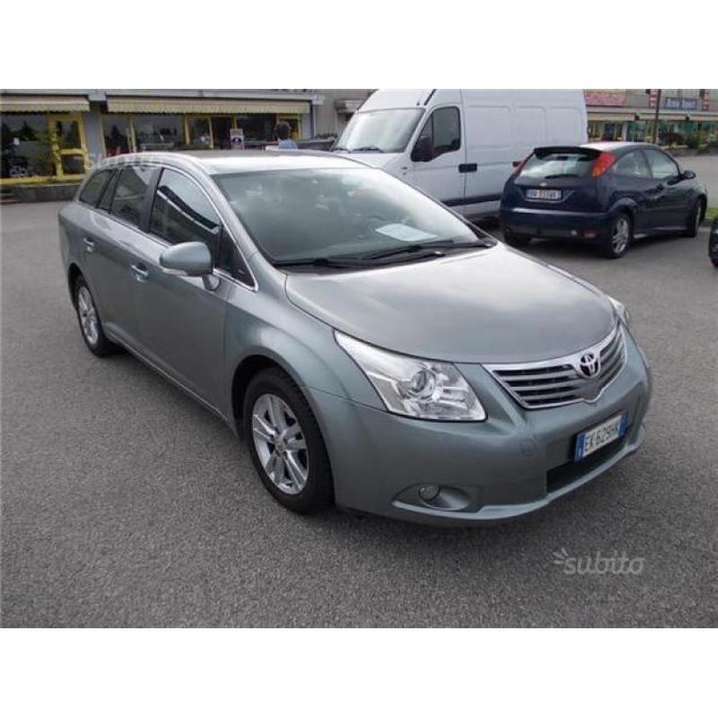 TOYOTA Avensis 2.0 D-4D Wagon Sol