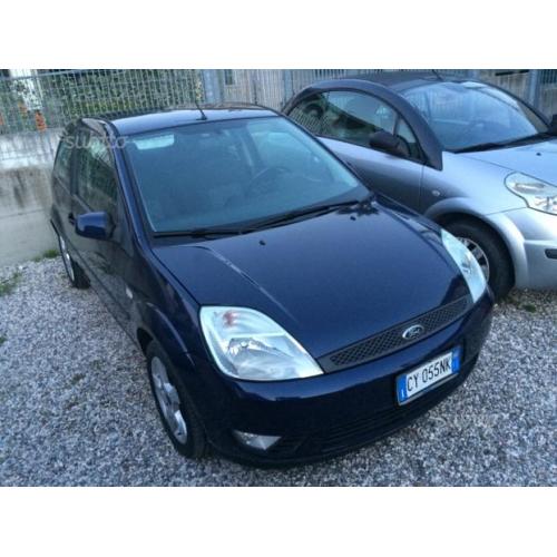 Ford Fiesta 1.2 75cv x neopatentati