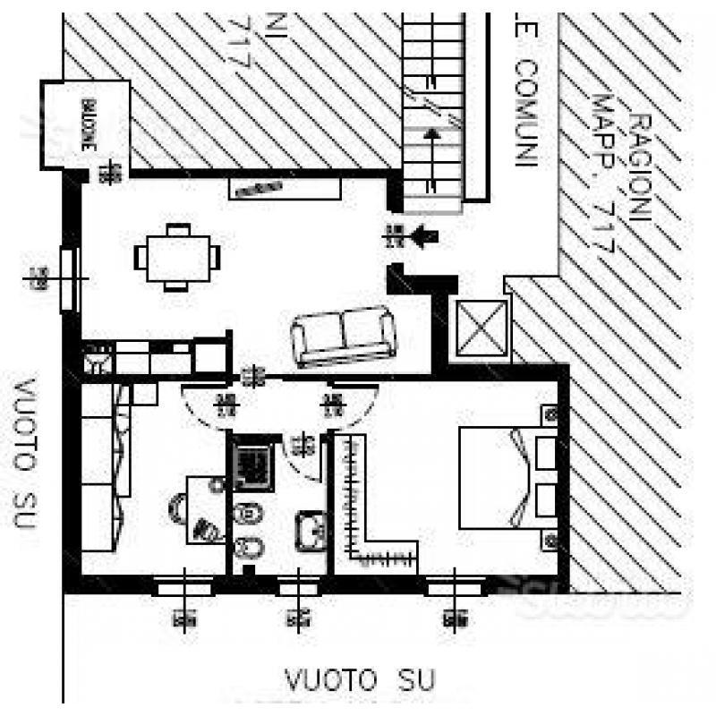 Porta romana completamente ristrutturato