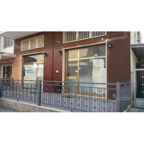 Locale uso ufficio o laboratorio