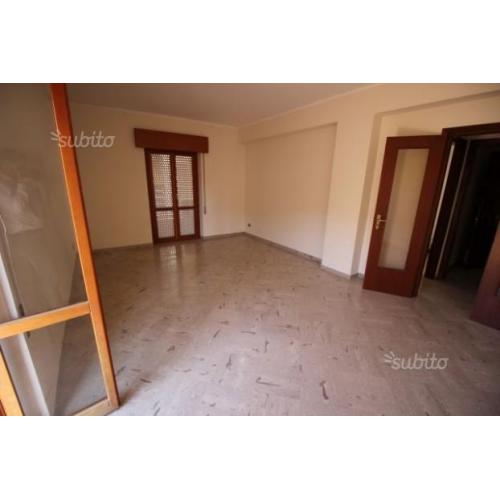 Appartamento zona via Cesarò