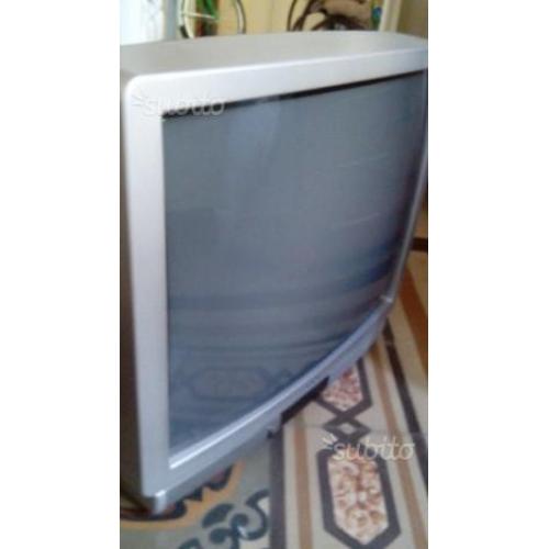 Tv a colori, diametro 67 cm (26 pollici)
