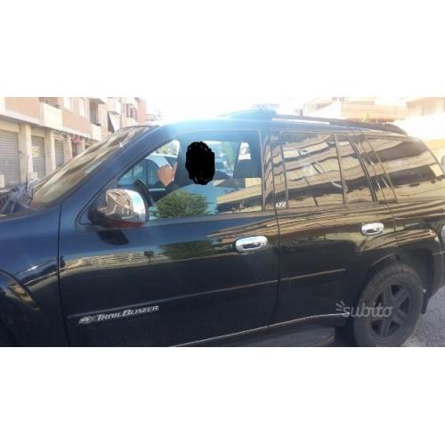 CHEVROLET TrailBlazer - 2004