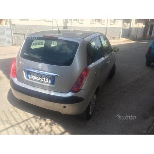 Lancia ypsilon 12benz Gpl gas full opt