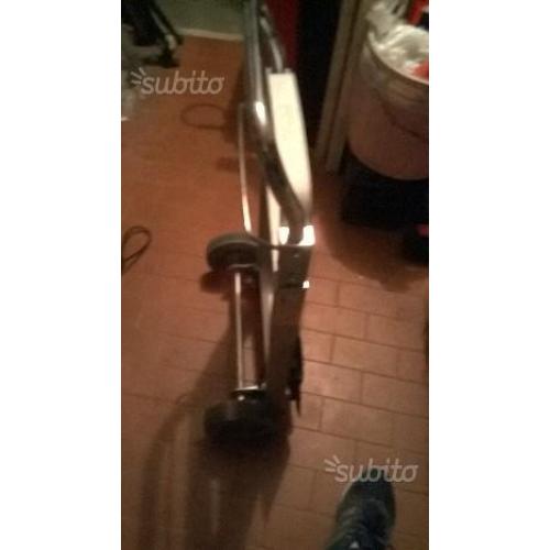 Carrello portatitto