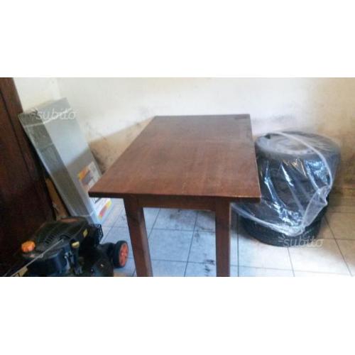 Tavolo 6 posti in legno massello
