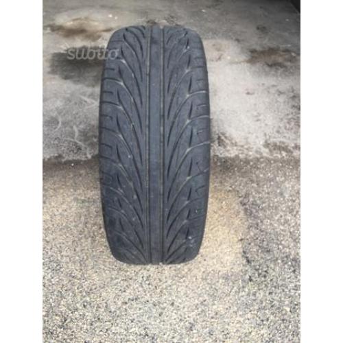 4 gomme 215 45 17